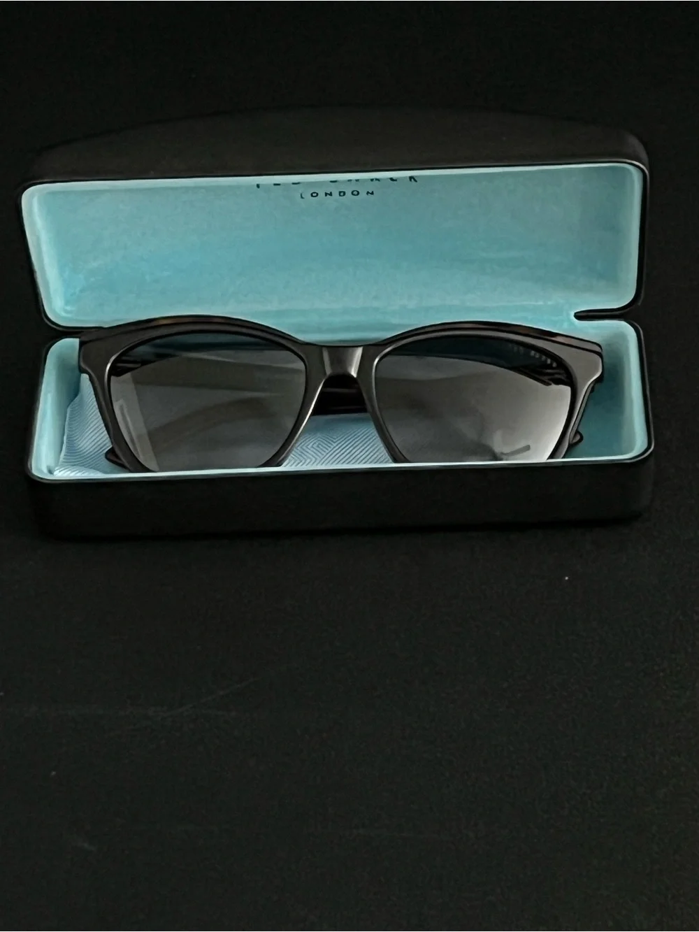 NWT Ted Baker Black Tortoise Polarized Sunglasses with Case